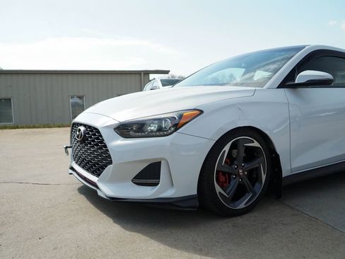 Used 2019 Hyundai Veloster Turbo image 11