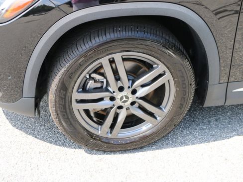 Used 2025 Mercedes-Benz GLA 250 4MATIC image 14