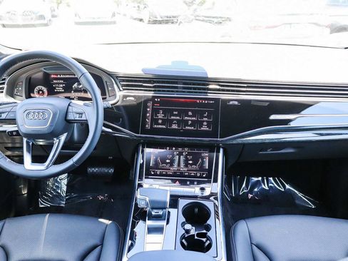 Used 2025 Audi Q7 3.0T Premium Plus w/ Premium Plus Package AWD/4WD image 13