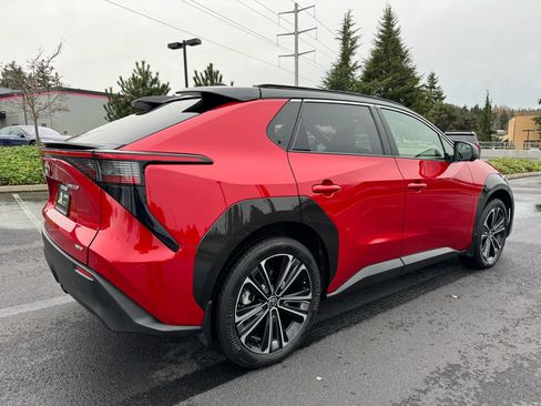 Used 2023 Toyota bZ4X AWD image 11