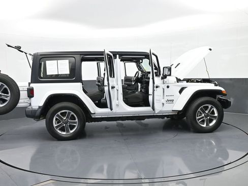 Used 2022 Jeep Wrangler Unlimited Sahara image 74