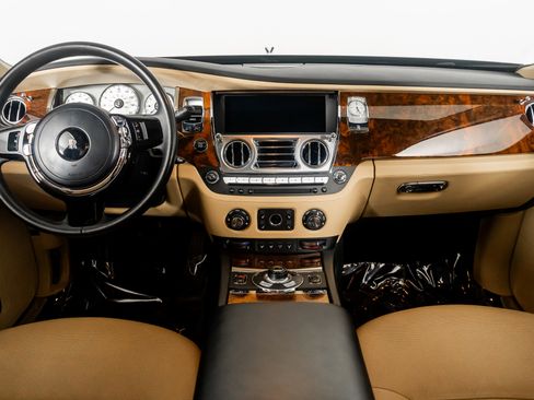 Used 2013 Rolls-Royce Ghost image 54