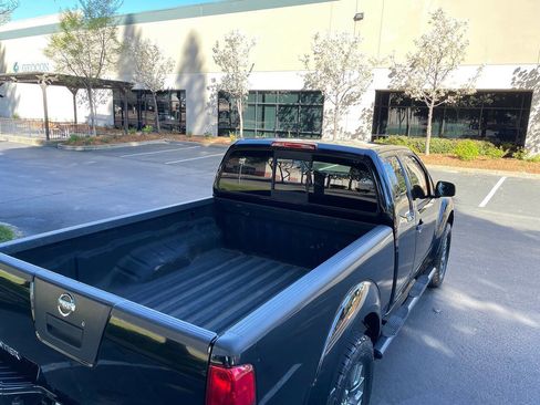 Used 2012 Nissan Frontier SV w/ Sport Appearance Pkg image 8