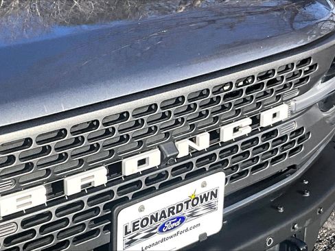 Used 2023 Ford Bronco Badlands image 28