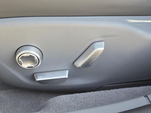 Used 2025 Lucid Air Pure RWD image 20