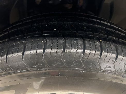 Certified 2018 Nissan Frontier SV image 35