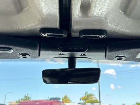 Used 2023 Jeep Wrangler Unlimited Rubicon AWD/4WD image 25