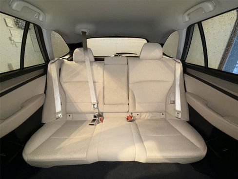 Used 2019 Subaru Outback 2.5i Premium image 23