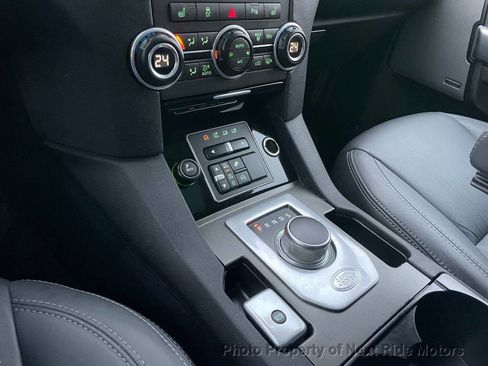 Used 2016 Land Rover LR4 HSE LUX image 22