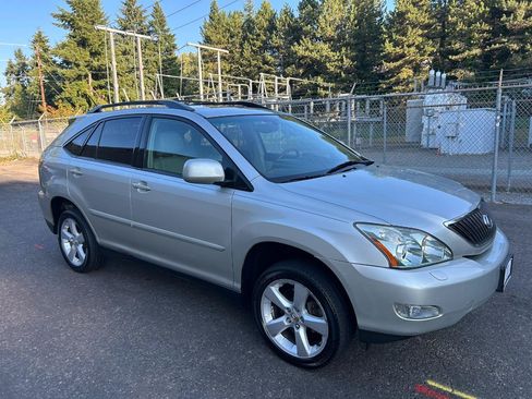 Used 2005 Lexus RX 330 AWD w/ Premium Plus Pkg image 3
