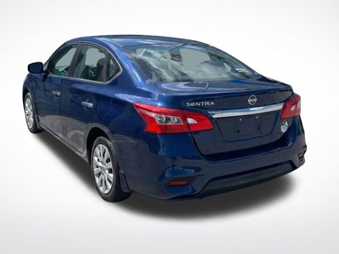 Used 2017 Nissan Sentra S image 9