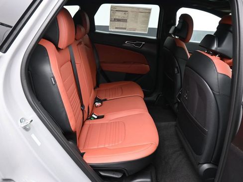 New 2026 Kia Sportage SX FWD image 24