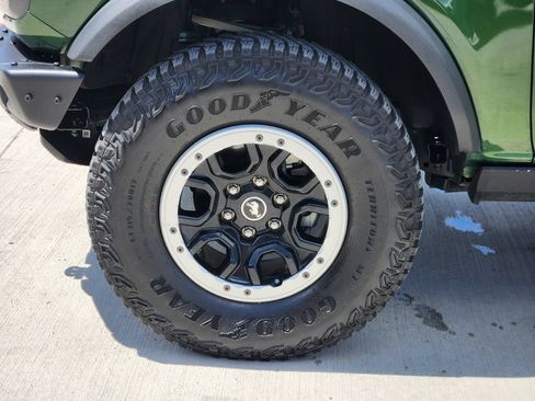 Used 2024 Ford Bronco Badlands AWD/4WD image 11