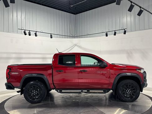 Used 2024 Chevrolet Colorado Trail Boss w/ Advanced Trailering Package AWD/4WD image 10