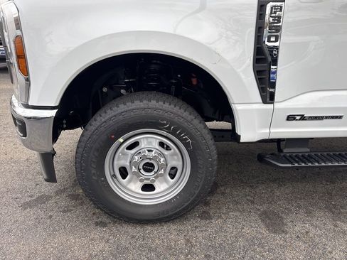 New 2026 Ford F350 XL w/ FX4 Off-Road Package image 8