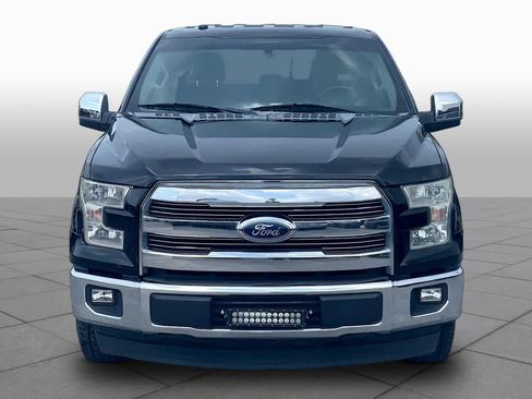 Used 2017 Ford F150 XLT w/ Equipment Group 302A Luxury RWD image 4
