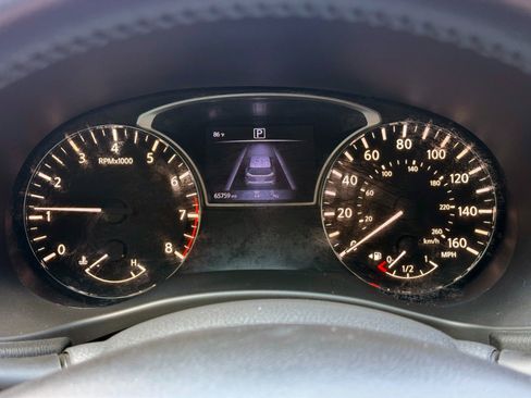 Used 2019 Nissan Pathfinder SV FWD image 17