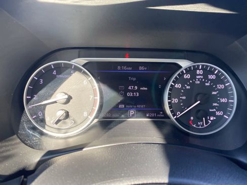Used 2023 Nissan Sentra SV FWD image 17