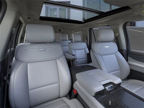 New 2025 Ford Expedition Platinum w/ Platinum Ultimate Package image 10
