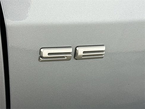 Used 2022 Ford Escape SE w/ SE Sport Appearance Package image 29