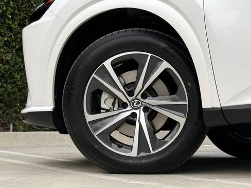 Certified 2024 Lexus RX 350 FWD image 9