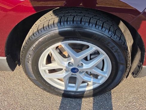 Used 2022 Ford Edge Titanium image 16