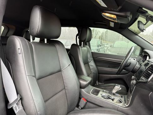 Used 2021 Jeep Grand Cherokee Laredo X image 16