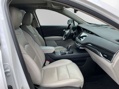 Used 2021 Cadillac XT4 Premium Luxury AWD/4WD image 15