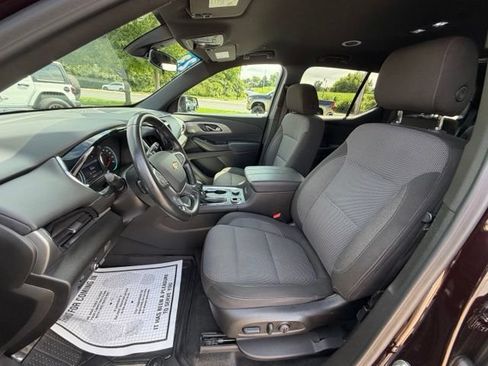 Used 2023 Chevrolet Traverse LT w/ LPO, Floor Liner Package AWD/4WD image 32