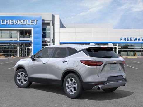 New 2025 Chevrolet Blazer LT image 3