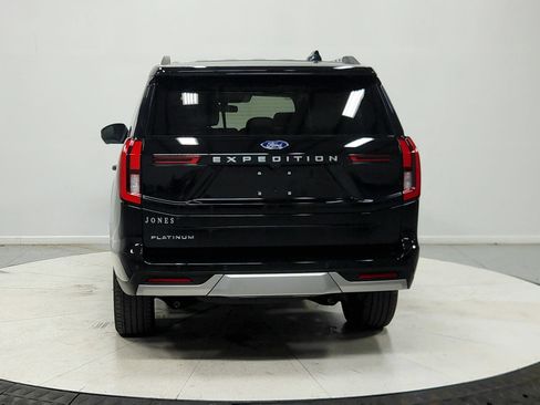 Used 2025 Ford Expedition Platinum w/ Driver's Package AWD/4WD image 7