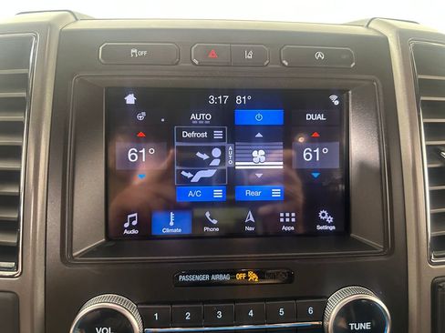 Used 2019 Ford Expedition XLT w/ Equipment Group 202A RWD image 33