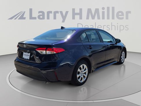 Used 2024 Toyota Corolla LE FWD image 5