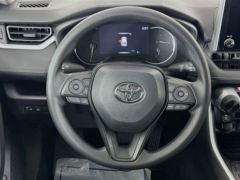 Used 2025 Toyota RAV4 LE image 18