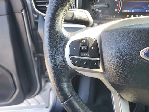 Used 2022 Ford Explorer XLT w/ Equipment Group 202A image 28