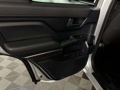 Used 2025 Toyota 4Runner SR5 image 25