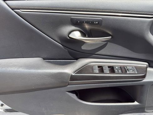 Used 2019 Lexus ES 350 w/ Premium Package FWD image 24