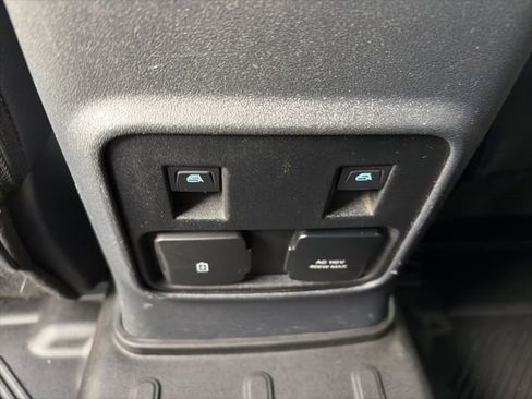 Used 2023 Ford Bronco Wildtrak image 17