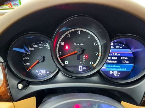 Used 2018 Porsche Macan Turbo image 15