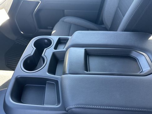 Used 2025 Chevrolet Silverado 1500 LT image 26