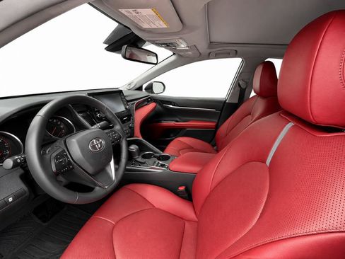 Used 2023 Toyota Camry XSE w/ Navigation Package FWD image 3