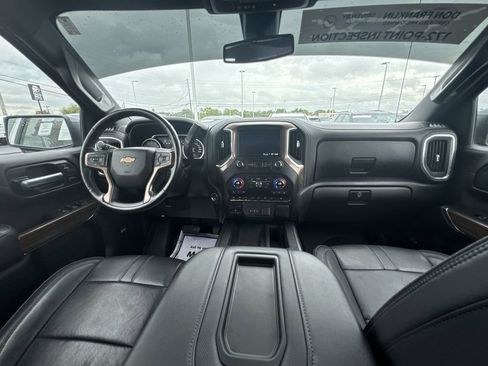 Used 2021 Chevrolet Silverado 1500 High Country image 10