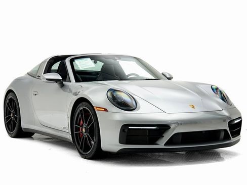 Certified 2024 Porsche 911 Targa 4 GTS image 36