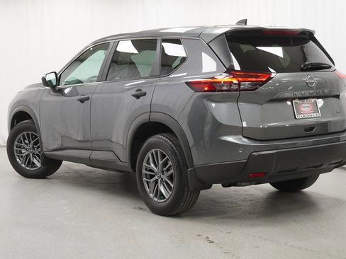 Used 2025 Nissan Rogue S image 14