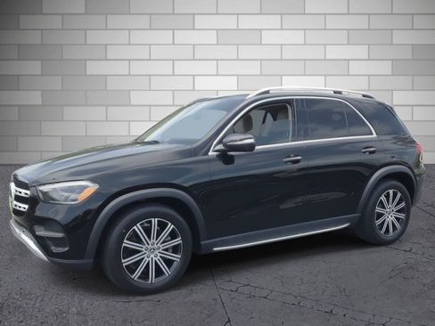 Used 2024 Mercedes-Benz GLE 450e 4MATIC image 2