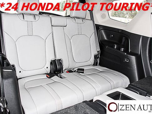 Used 2024 Honda Pilot Touring image 38