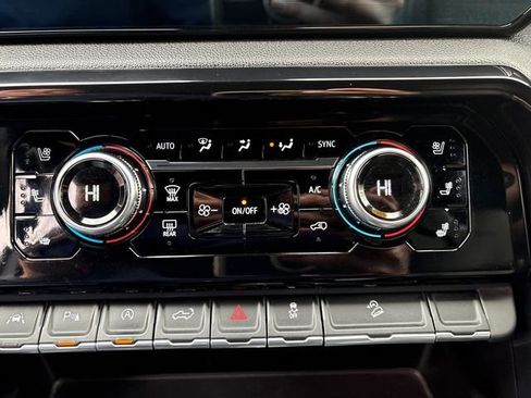 Used 2023 GMC Sierra 1500 AT4 w/ Technology Package image 33