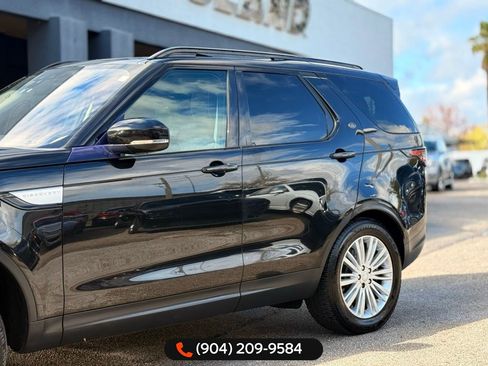 Used 2017 Land Rover Discovery HSE image 3