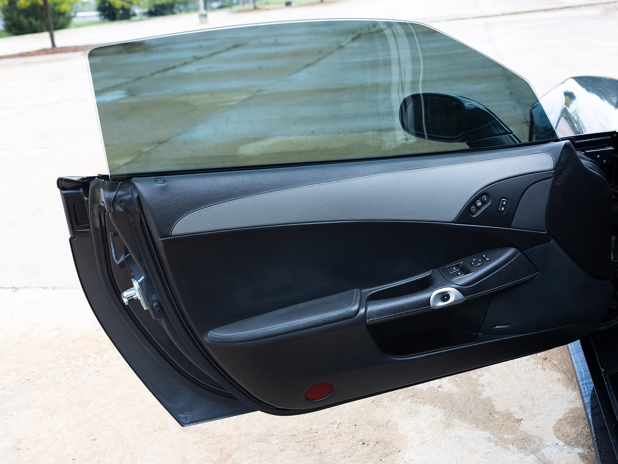 Used 2009 Chevrolet Corvette ZR1 w/ Preferred Equipment Group RWD image 27