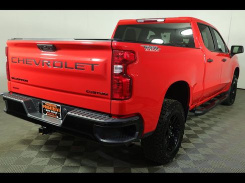 Used 2024 Chevrolet Silverado 1500 Custom Trail Boss w/ LPO, Dark Essentials Package AWD/4WD image 16